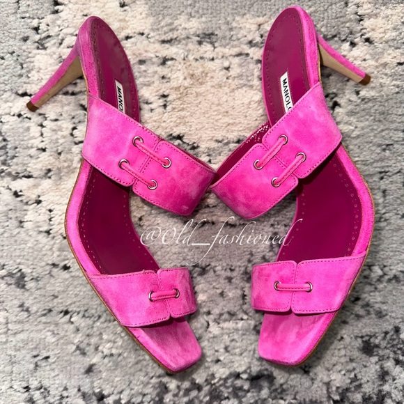 MANOLO BLAHNIK Nebre Mules (Pink) - Picture 9 of 15